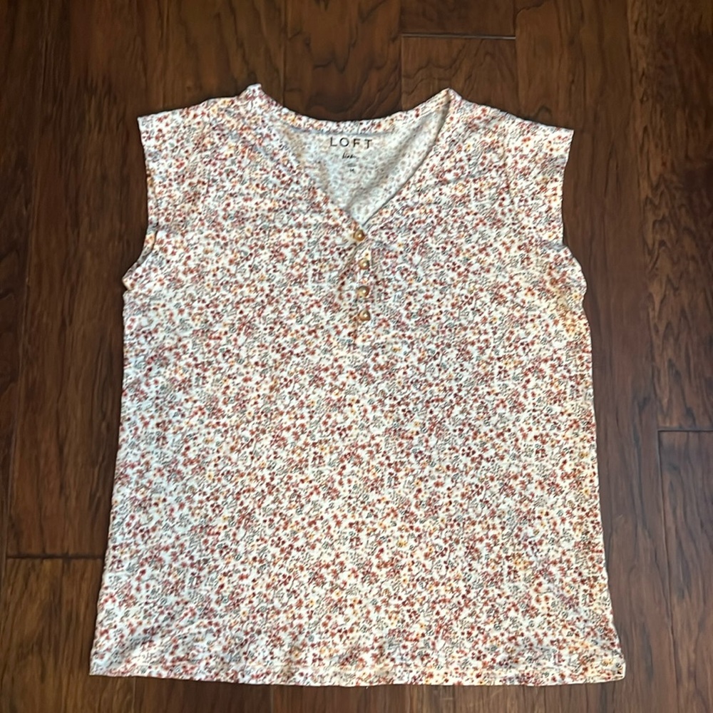 Loft linen top